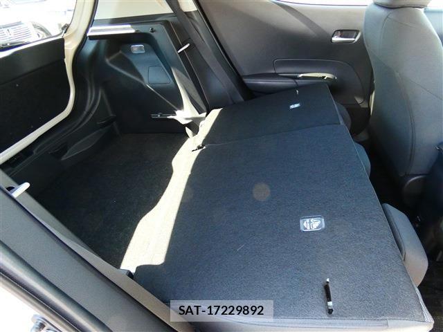 Toyota AQUA 2024-10 7325610-22