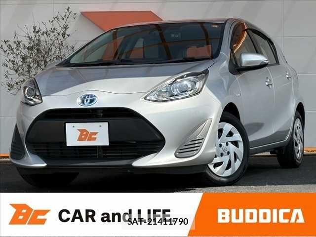Toyota AQUA 2019-05 7325640-0