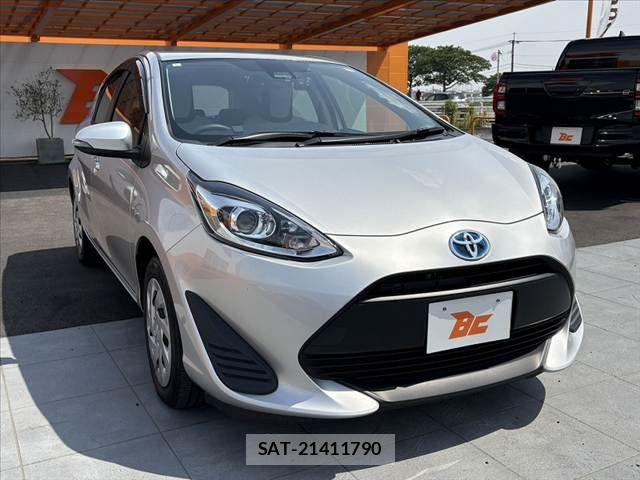 Toyota AQUA 2019-05 7325640-9