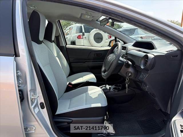 Toyota AQUA 2019-05 7325640-15