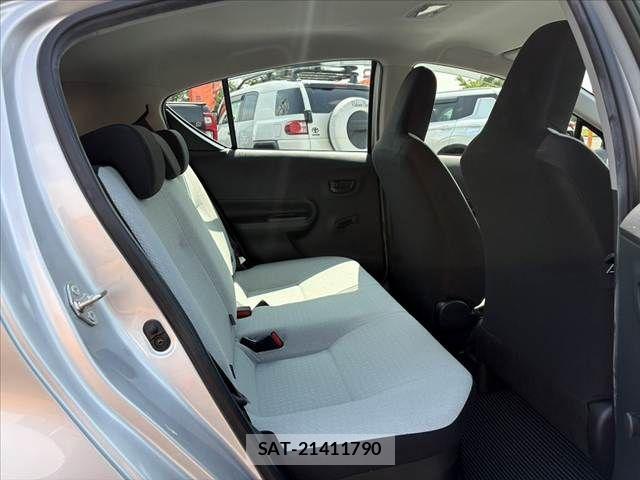 Toyota AQUA 2019-05 7325640-17