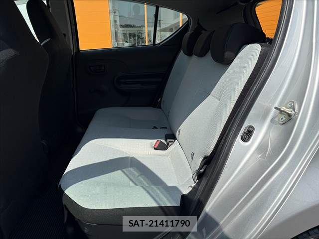 Toyota AQUA 2019-05 7325640-18
