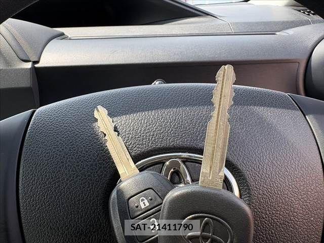 Toyota AQUA 2019-05 7325640-24