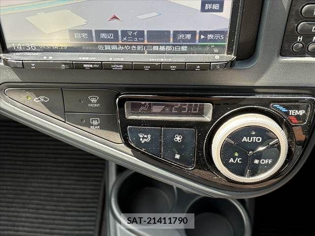 Toyota AQUA 2019-05 7325640-28