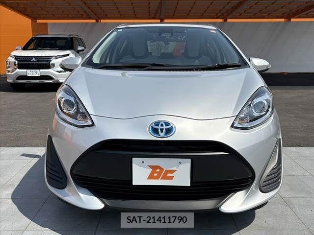 Toyota AQUA 2019-05 7325640-8