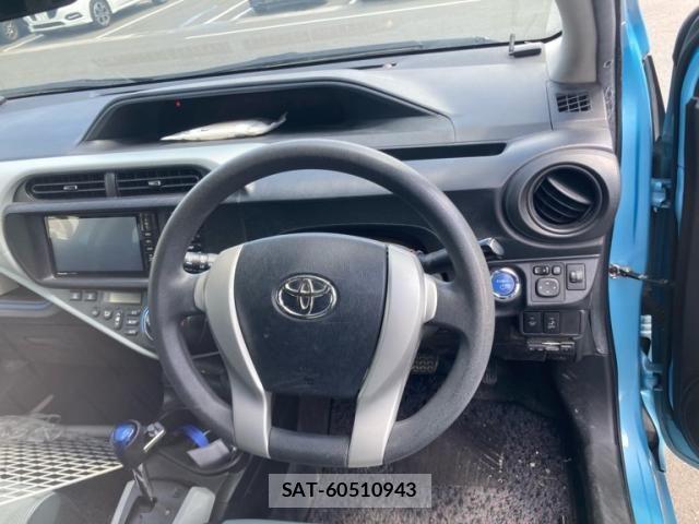 Toyota AQUA 2014-11 7325680-11