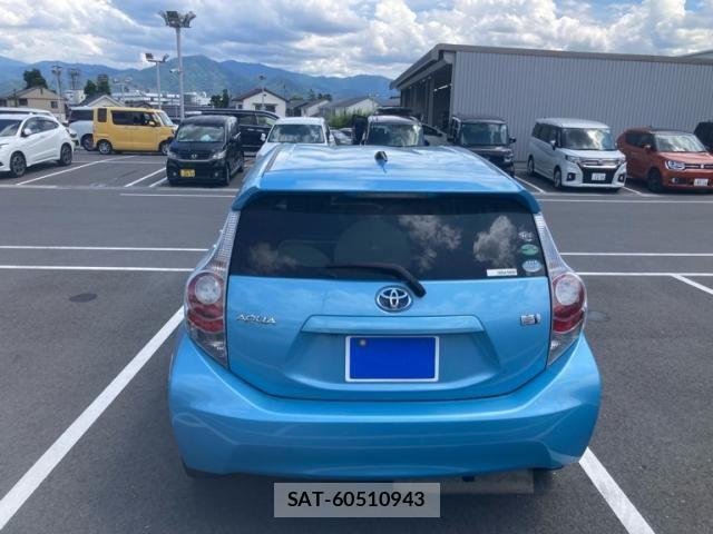 Toyota AQUA 2014-11 7325680-3