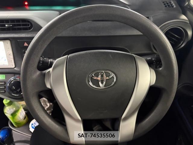 Toyota AQUA 2013-11 7325672-20