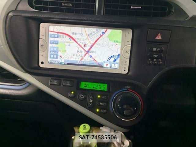 Toyota AQUA 2013-11 7325672-21