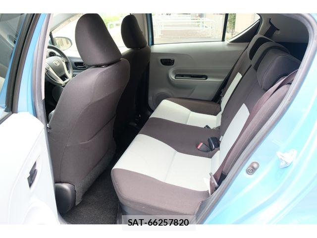Toyota AQUA 2012-03 7325666-12