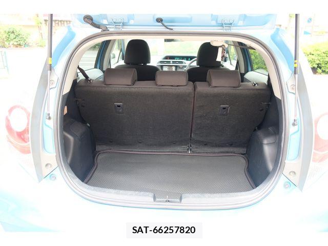Toyota AQUA 2012-03 7325666-13