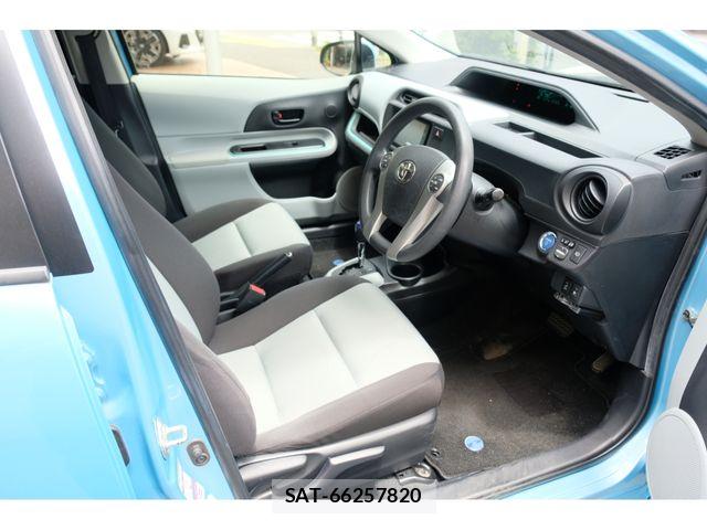 Toyota AQUA 2012-03 7325666-1