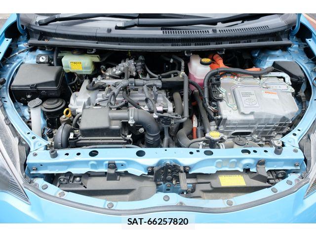 Toyota AQUA 2012-03 7325666-21