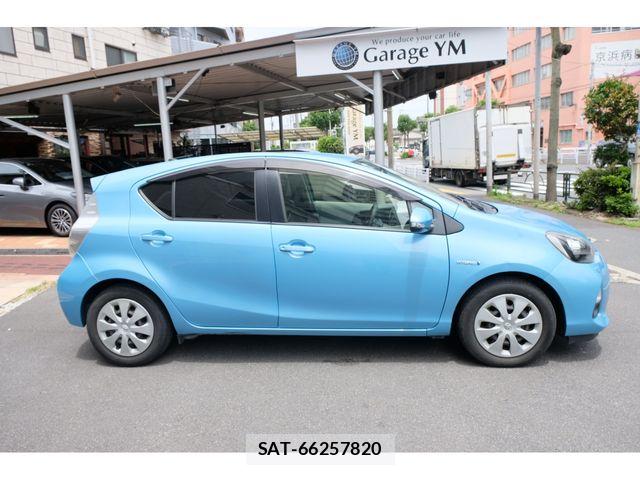 Toyota AQUA 2012-03 7325666-6