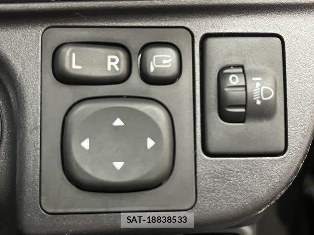Toyota AQUA 2020-01 7325614-17
