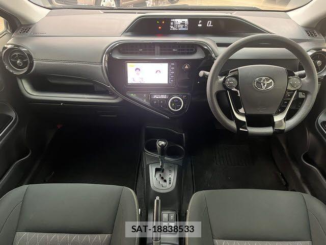 Toyota AQUA 2020-01 7325614-1