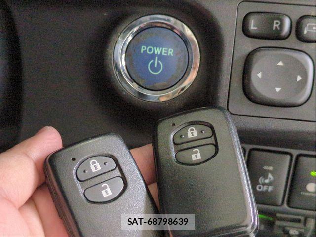 Toyota AQUA 2015-07 7325646-12