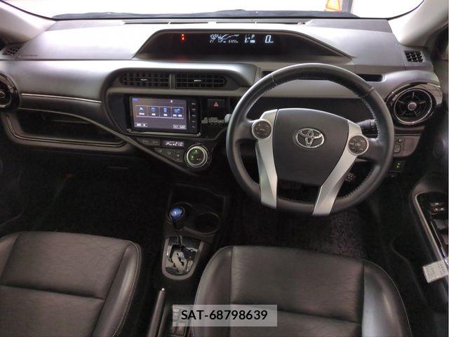 Toyota AQUA 2015-07 7325646-7