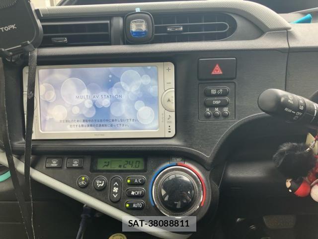 Toyota AQUA 2013-05 7325669-13