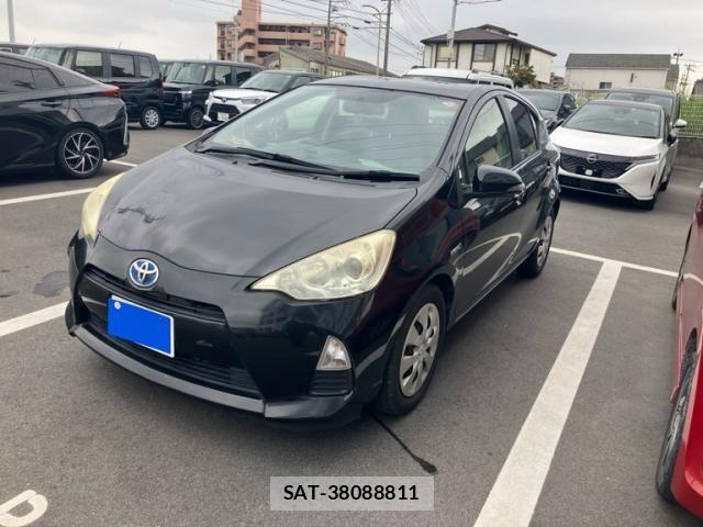 Toyota AQUA 2013-05 7325669-1