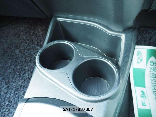 Toyota AQUA 2015-04 7325641-16