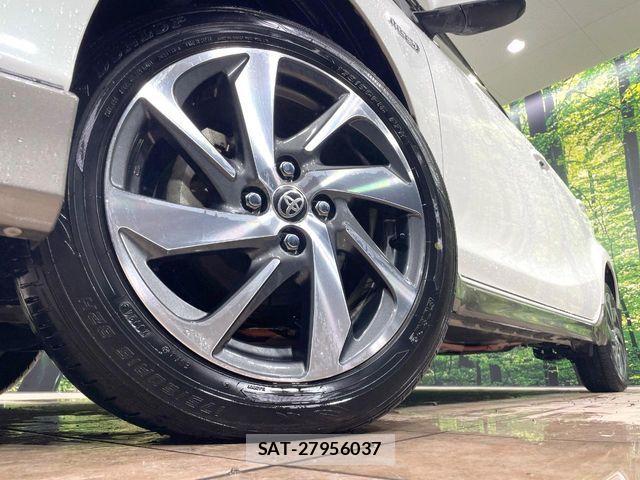 Toyota AQUA 2015-03 7325635-12