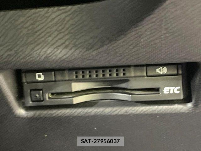 Toyota AQUA 2015-03 7325635-4