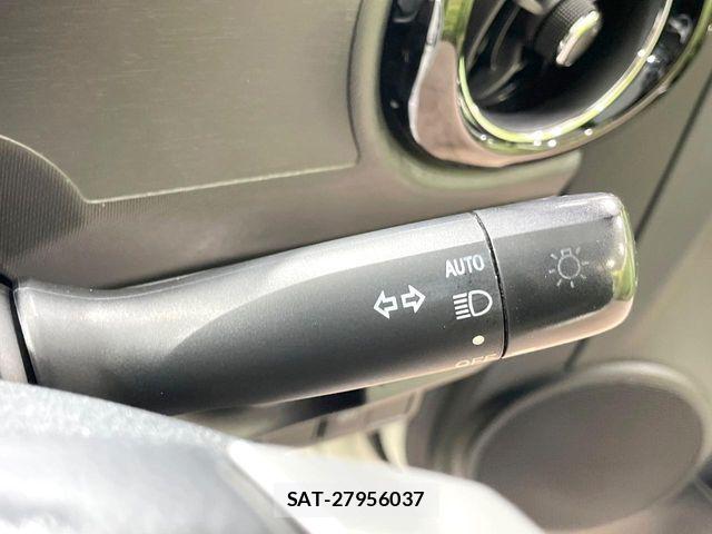 Toyota AQUA 2015-03 7325635-6