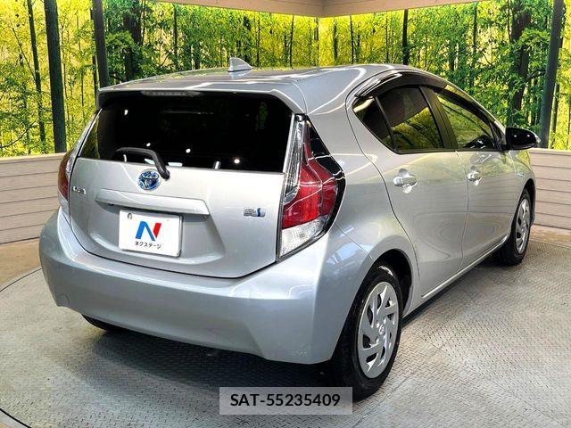 Toyota AQUA 2015-12 7325654-16