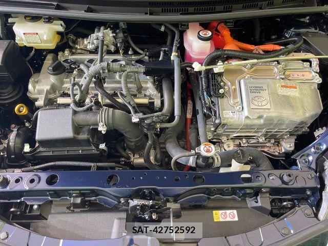 Toyota AQUA 2019-05 7325617-18