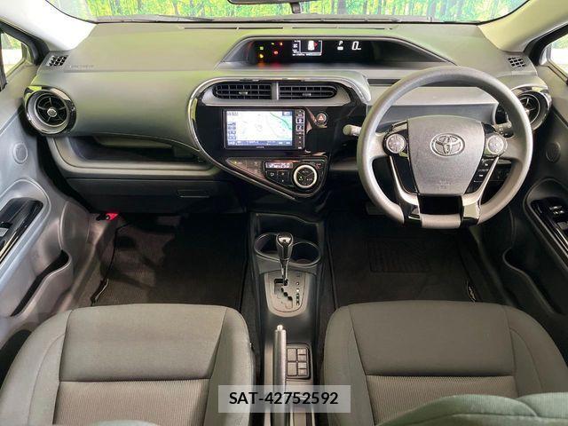 Toyota AQUA 2019-05 7325617-1