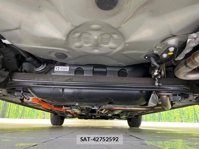 Toyota AQUA 2019-05 7325617-19