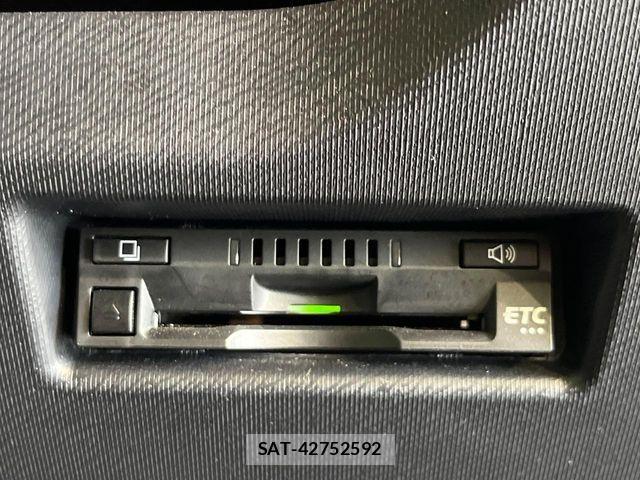 Toyota AQUA 2019-05 7325617-6