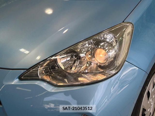 Toyota AQUA 2011-12 7325660-11