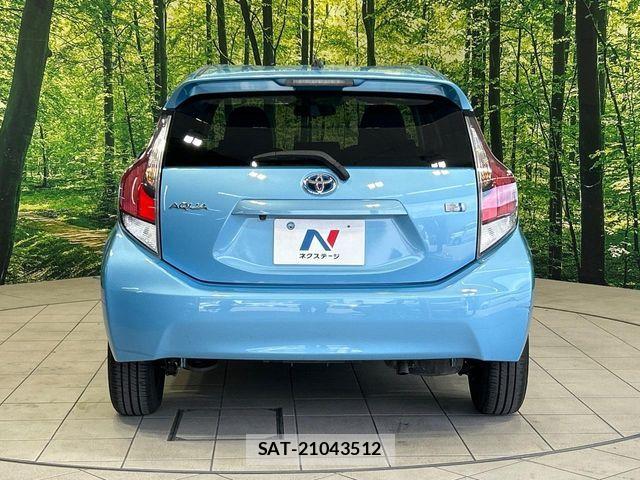 Toyota AQUA 2011-12 7325660-14