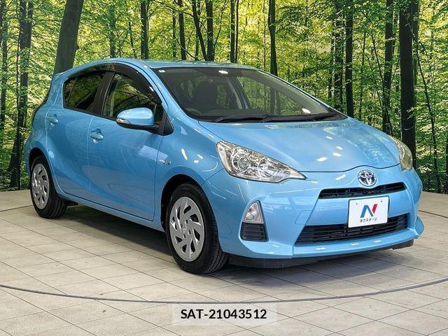 Toyota AQUA 2011-12 7325660-15