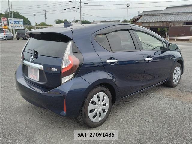 Toyota AQUA 2019-09 7325625-4