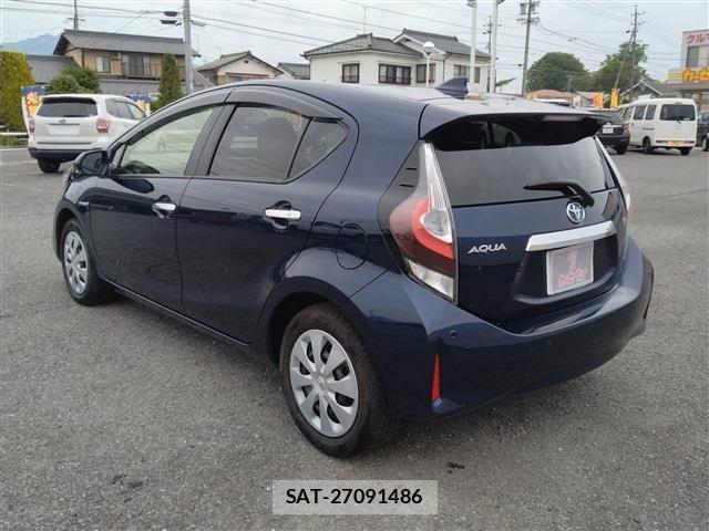 Toyota AQUA 2019-09 7325625-5