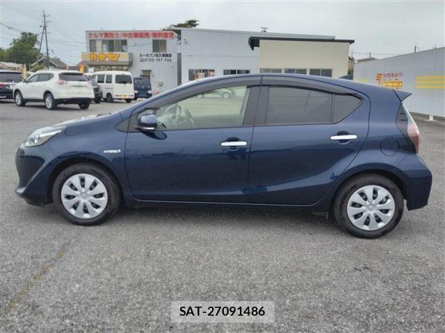 Toyota AQUA 2019-09 7325625-7