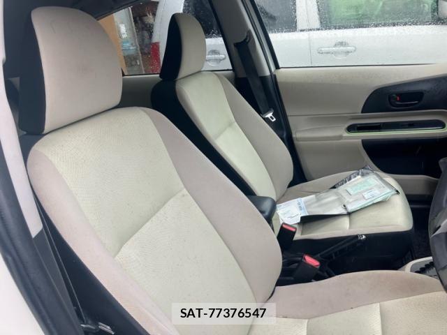 Toyota AQUA 2012-01 7325671-9