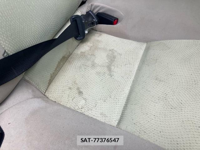 Toyota AQUA 2012-01 7325671-22
