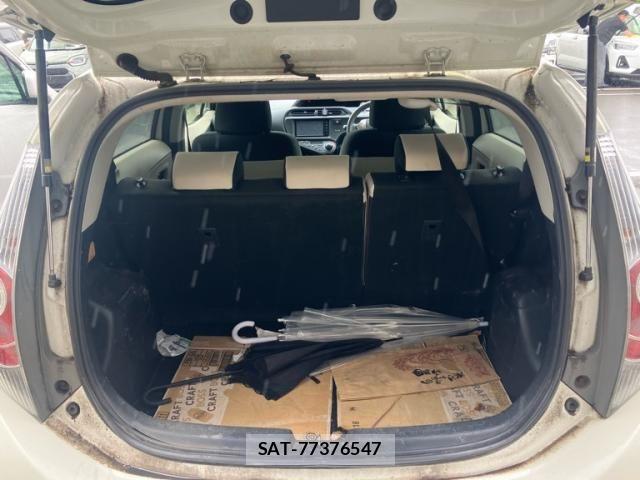 Toyota AQUA 2012-01 7325671-8