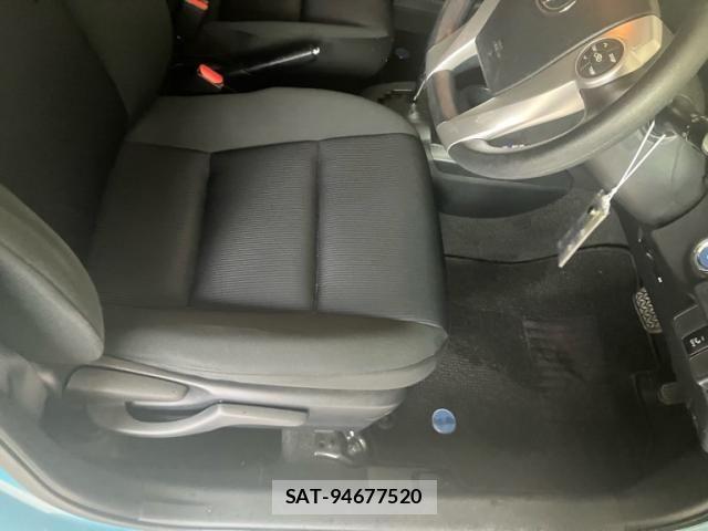 Toyota AQUA 2015-03 7325659-10