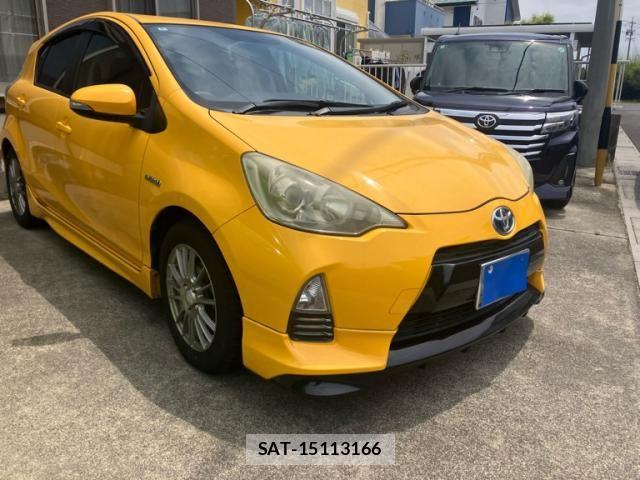 Toyota AQUA 2012-06 7325675-0