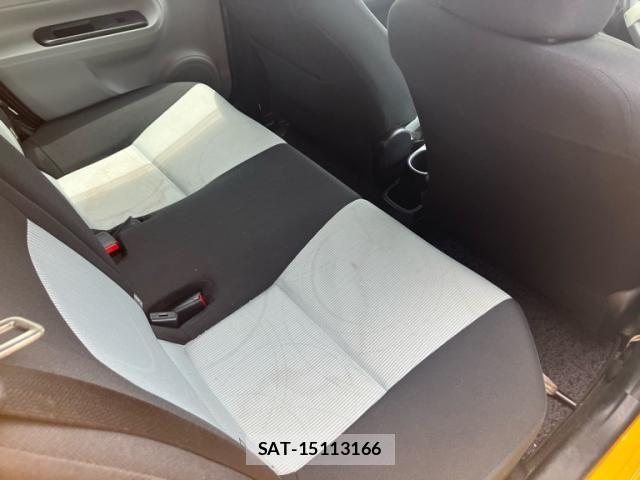 Toyota AQUA 2012-06 7325675-11