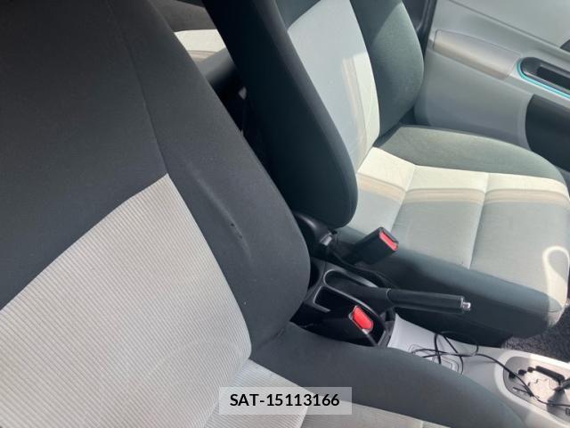 Toyota AQUA 2012-06 7325675-13