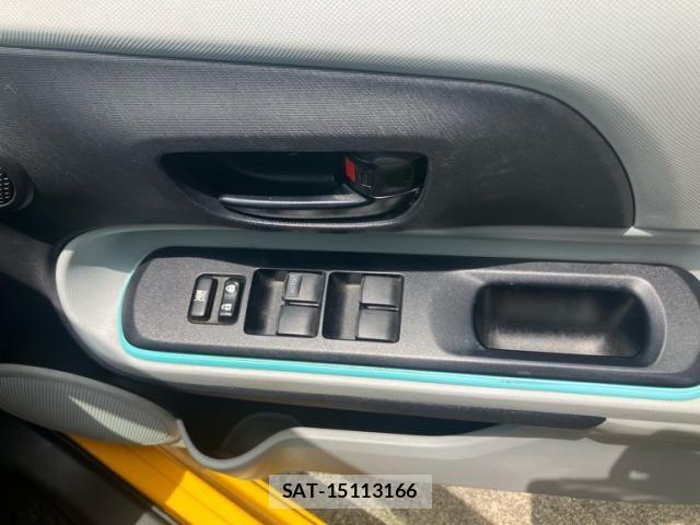 Toyota AQUA 2012-06 7325675-15