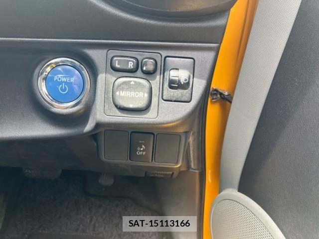 Toyota AQUA 2012-06 7325675-20