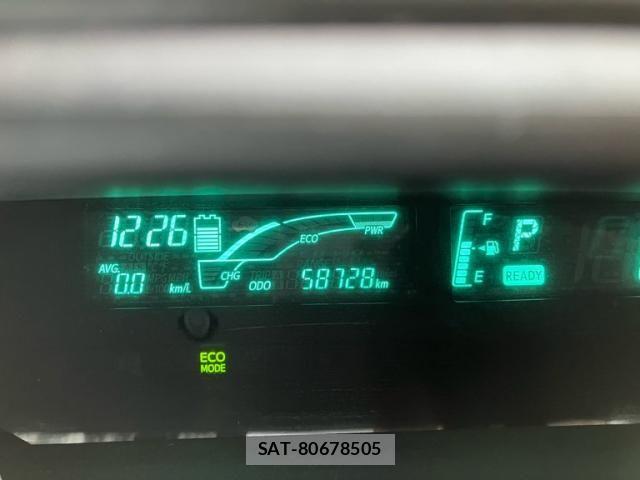 Toyota AQUA 2013-10 7325662-18