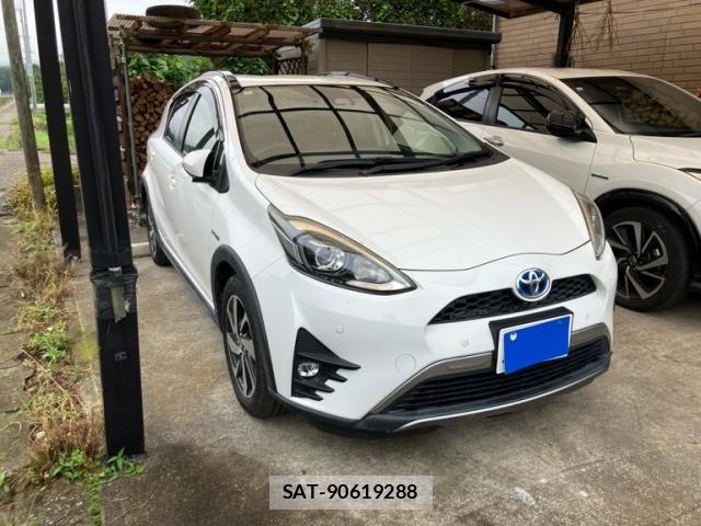 Toyota AQUA 2018-07 7325658-0